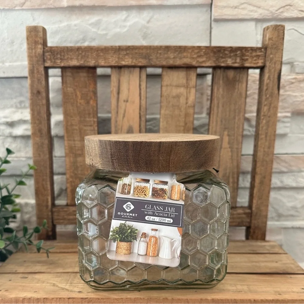 🆕 Honeycomb 🐝 42oz Glass Jar With Wooden Lid! - Picture 8 of 9